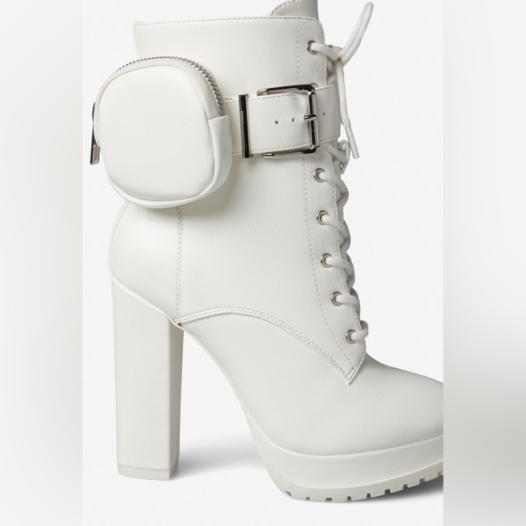 NEW Shoe Dazzle Block Heel White Lace Up Lug Sole Ankle Bootie with Pouch - Picture 3 of 5